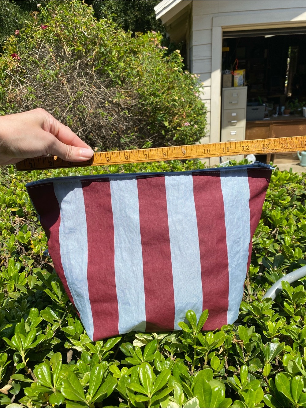 BAGGU Go Pouch set of 2 large in vacation stripe - Picture 3 of 5